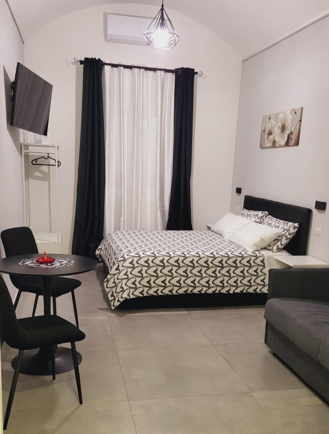 Giglio Rosso Bed & Breakfast Бари Екстериор снимка